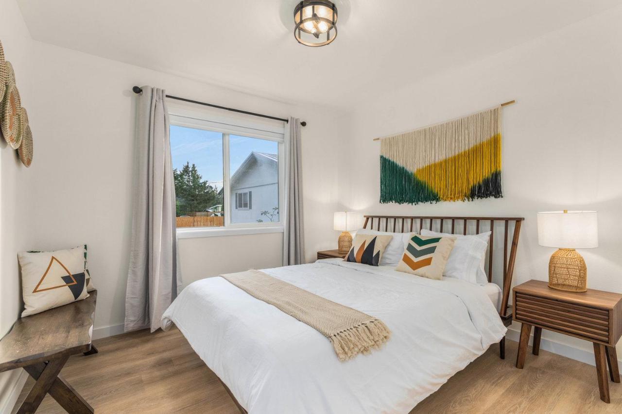 @ Marbella Lane - Wave House, Your Oceanfront Retreat! 오크하버 외부 사진